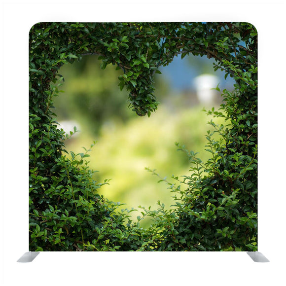 Heart Shape In Green Plant Media Wall - Backdropsource